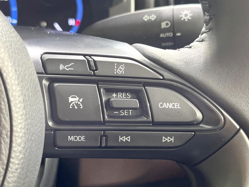 2022 Toyota Yaris Cross 6AA-MXPJ10 (UW-6a5ee4029b089)[15]