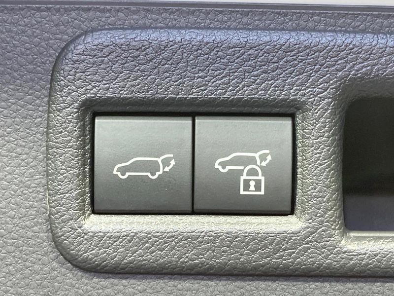 2020 Toyota Harrier 6BA-MXUA80 (UW-6a5ee41739651)[15]