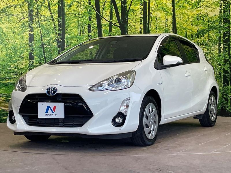 2016 Toyota Aqua DAA-NHP10 (UW-6a5ee43aa81e5)[13]