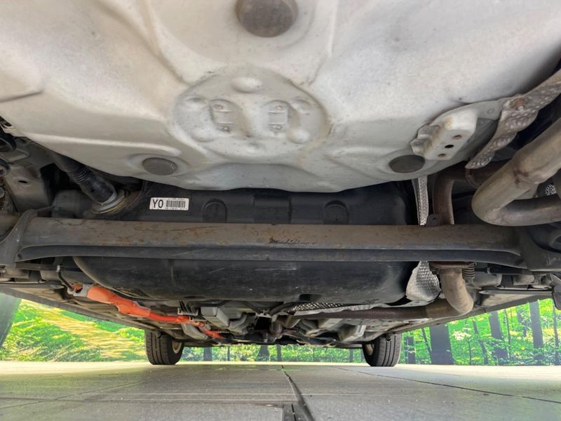 2013 Toyota Aqua DAA-NHP10 (UW-6a5ee43f08082)[14]