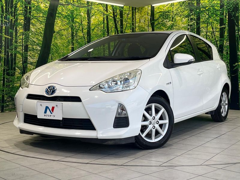 2013 Toyota Aqua DAA-NHP10 (UW-6a5ee43f08082)[0]