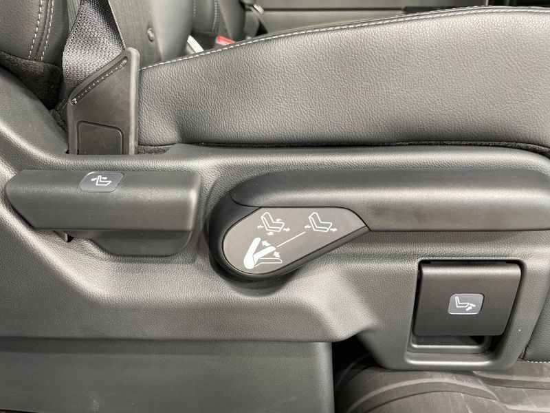 2022 Honda Step Wagon 6AA-RP8 (UW-6a5ee4643ff9d)[8]