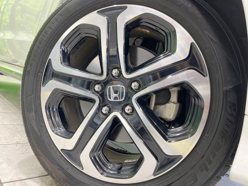 2018 Honda Vezel DAA-RU3 (UW-6a5ee46b4bbc7)[17]