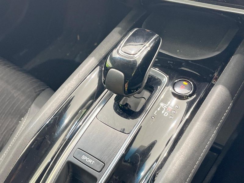 2018 Honda Vezel DAA-RU3 (UW-6a5ee46b4bbc7)[23]