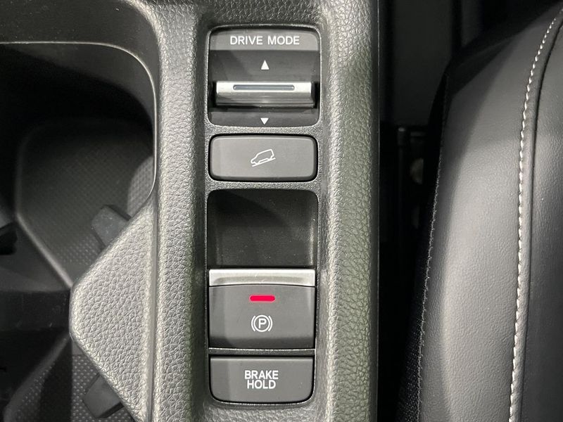 2021 Honda Vezel 6AA-RV5 (UW-6a5ee47151fda)[15]