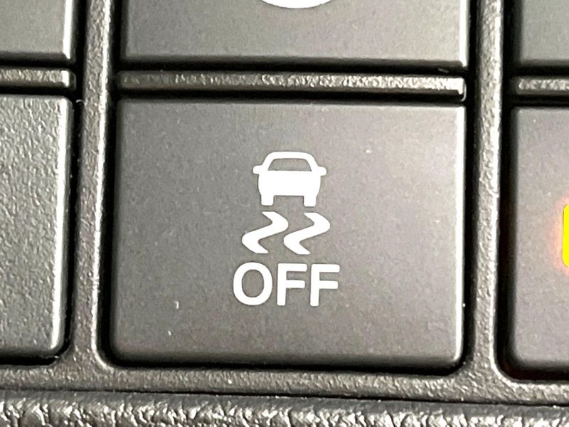 2021 Honda Vezel 6AA-RV5 (UW-6a5ee47499618)[11]