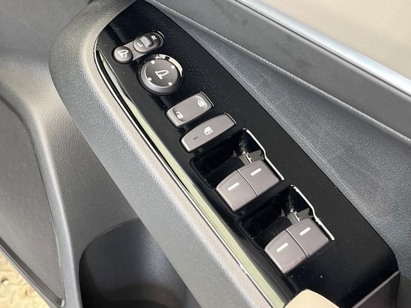 2024 Honda Vezel 6AA-RV5 (UW-6a5ee479a2682)[26]