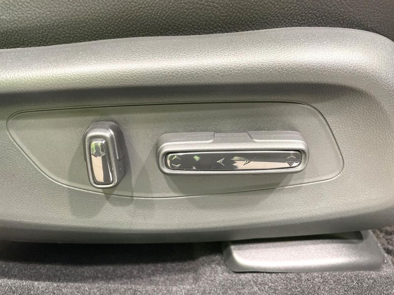 2023 Honda ZR-V 6AA-RZ4 (UW-6a5ee481caeba)[11]