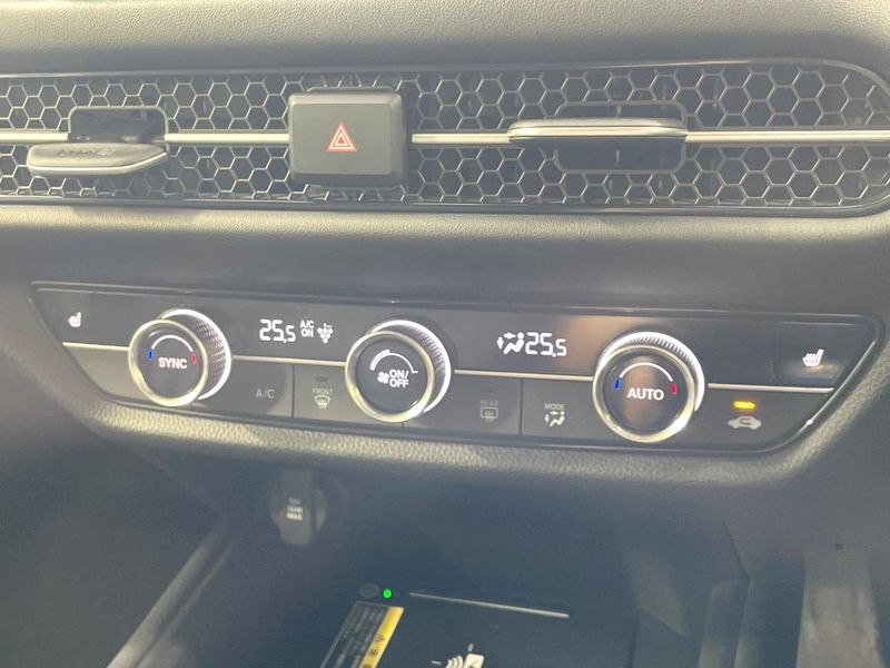 2023 Honda ZR-V 6AA-RZ4 (UW-6a5ee481caeba)[14]