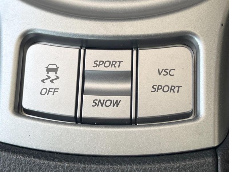 2012 Toyota 86 DBA-ZN6 (UW-6a5ee4f0d84a6)[15]