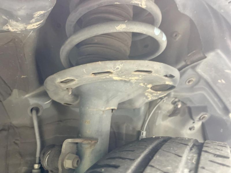 2016 Toyota Voxy DBA-ZRR80G (UW-6a5ee4f942834)[20]