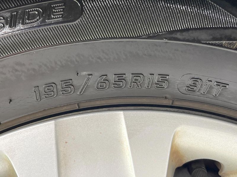 2016 Toyota Voxy DBA-ZRR80G (UW-6a5ee4f942834)[18]