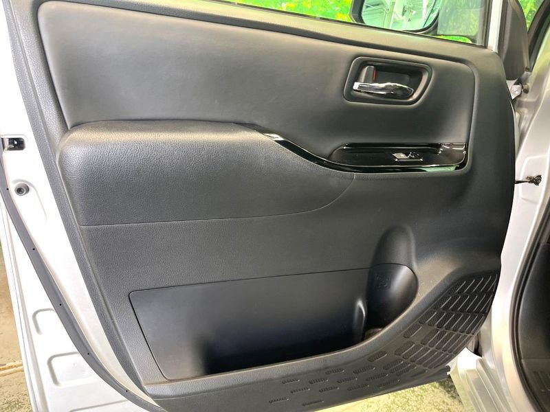2017 Toyota Noah DBA-ZRR80G (UW-6a5ee4fccecda)[24]