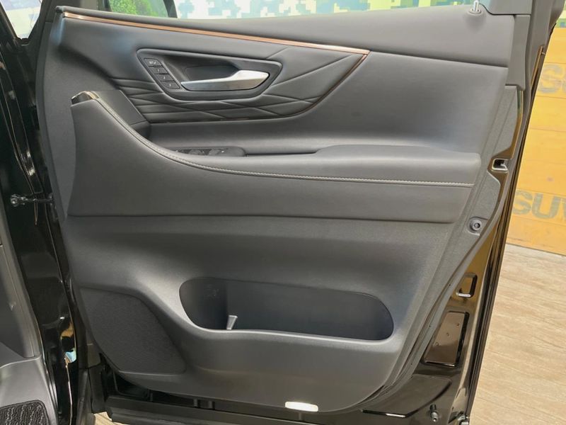 2025 Toyota Alphard Hybrid 6AA-AAHH40W (UW-6a60330e9e887)[19]