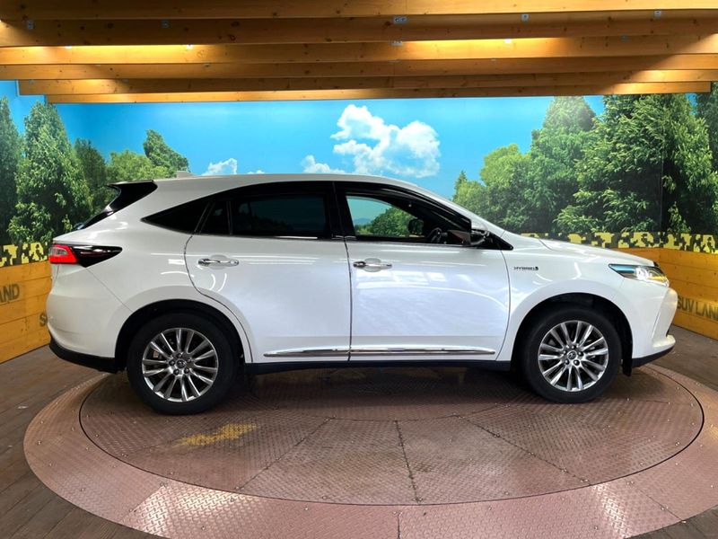 2017 Toyota Harrier Hybrid DAA-AVU65W (UW-6a60334052c54)[16]