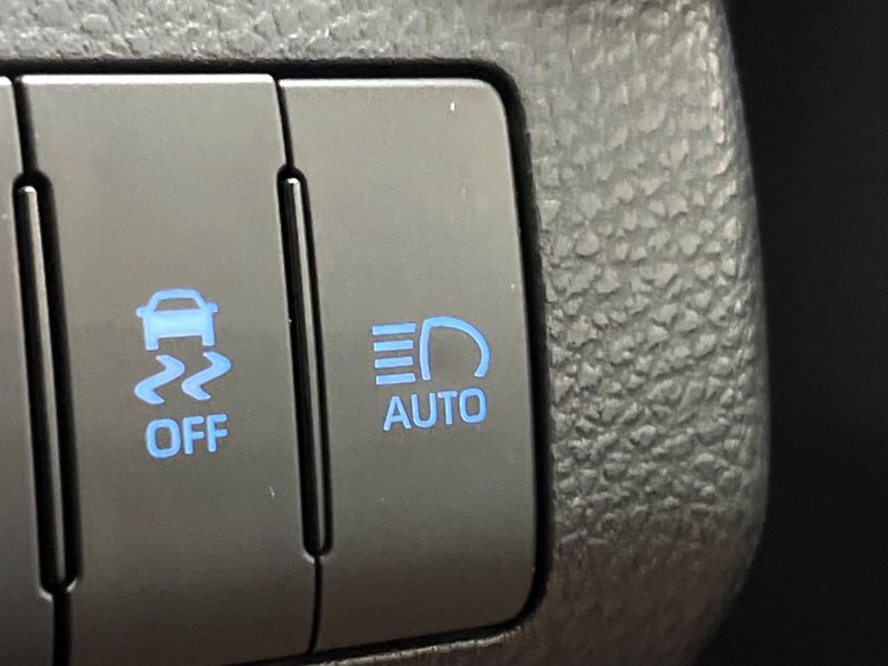 2017 Toyota Harrier Hybrid DAA-AVU65W (UW-6a60334052c54)[23]