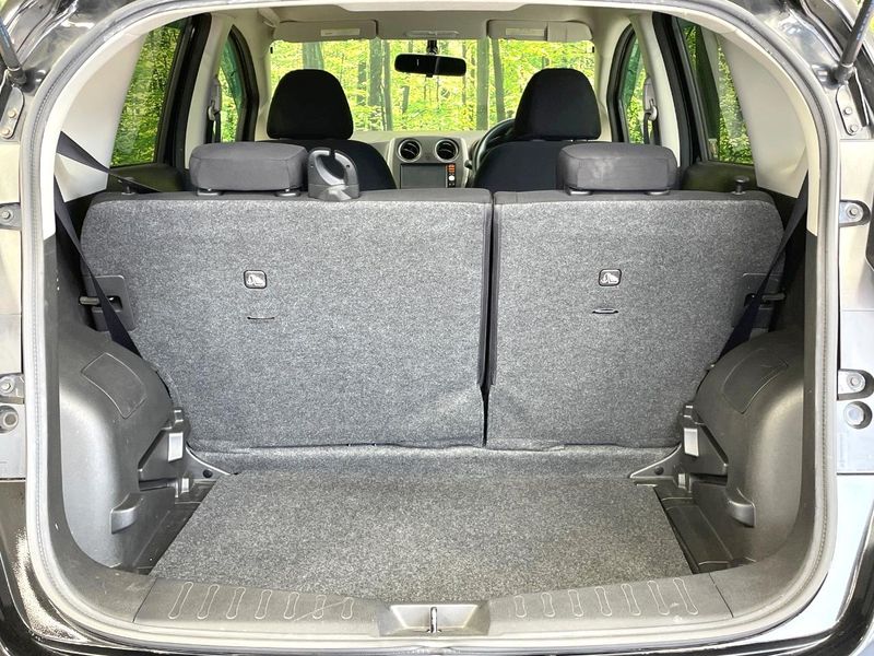 2013 Nissan Note DBA-E12 (UW-6a6033bfec2fa)[23]