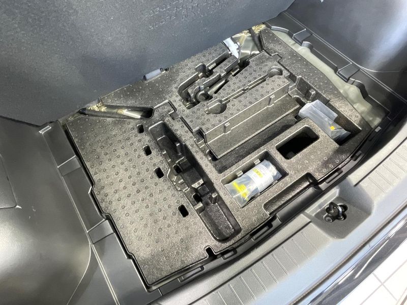 2023 Nissan Aura 6AA-FE13 (UW-6a6033d0ab79d)[20]