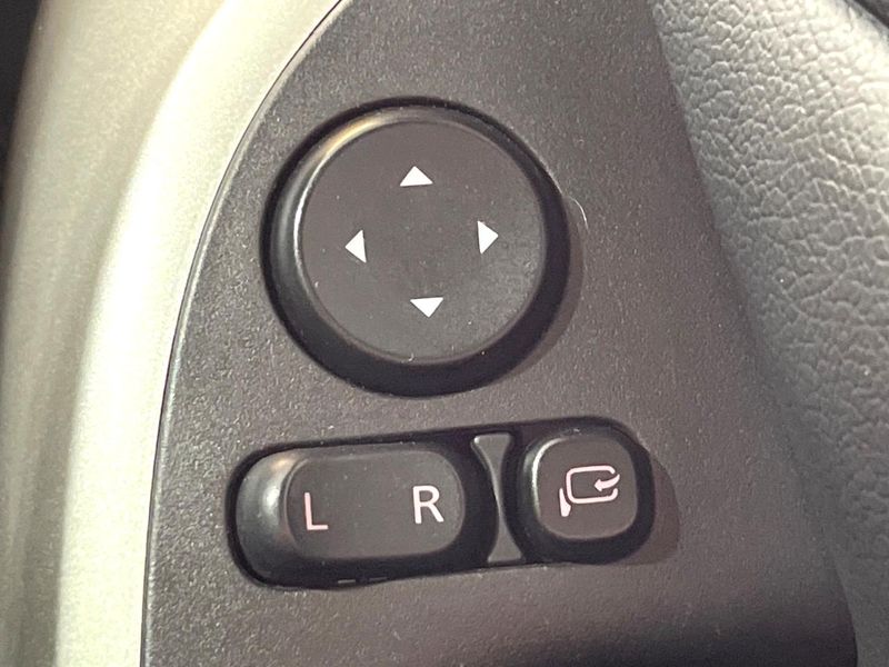 2021 Mitsubishi Eclipse Cross PHEV 5LA-GL3W (UW-6a6033fa181e6)[24]