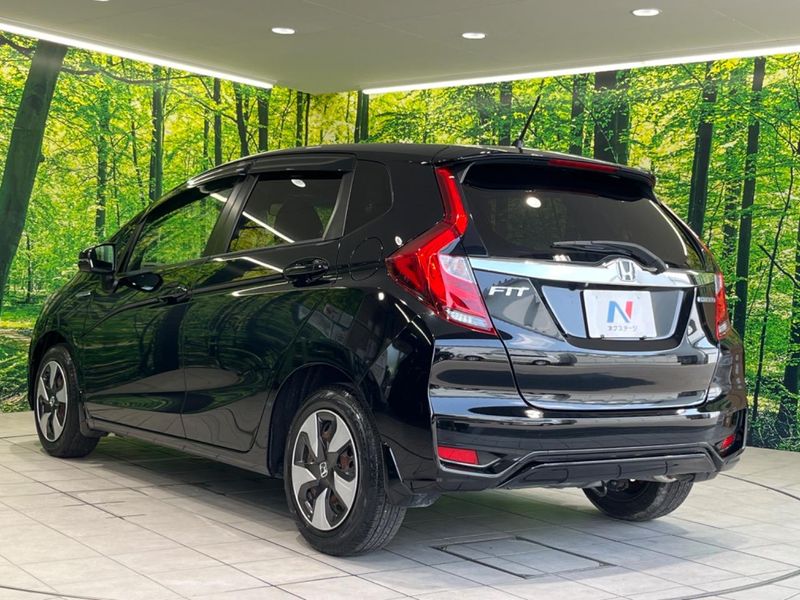 2017 Honda Fit Hybrid DAA-GP5 (UW-6a6034003a8e6)[11]