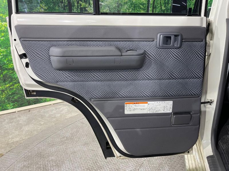 2015 Toyota Land Cruiser 70 CBF-GRJ76K (UW-6a60340826e86)[28]