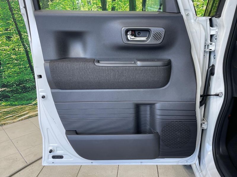 2025 Honda N-BOX CUSTOM 6BA-JF5 (UW-6a60348fef7b5)[29]