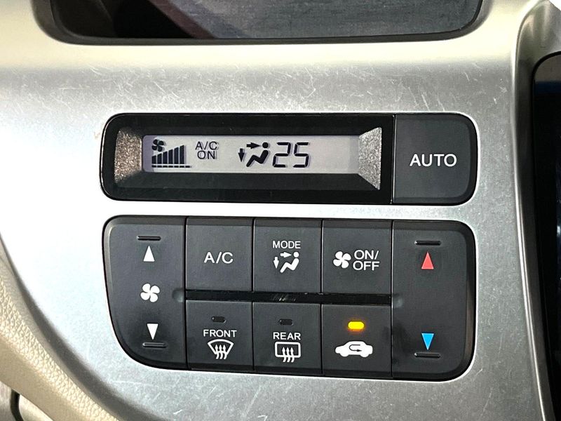 2018 Honda N-WGN DBA-JH1 (UW-6a6034a909a59)[14]