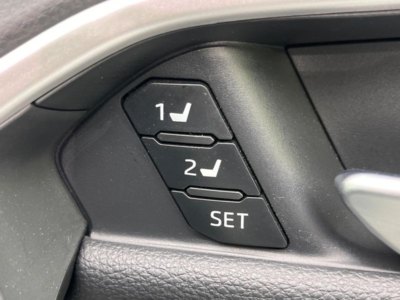 2020 Toyota RAV4 6BA-MXAA54 (UW-6a6035a941969)[11]
