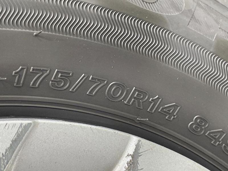 2023 Toyota Yaris 6AA-MXPH10 (UW-6a6035bce4878)[5]