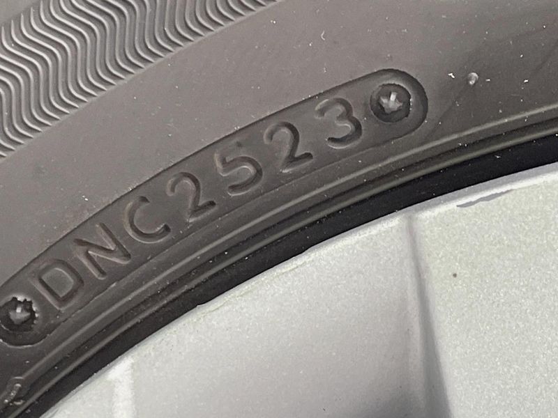 2023 Toyota Yaris 6AA-MXPH10 (UW-6a6035bce4878)[11]