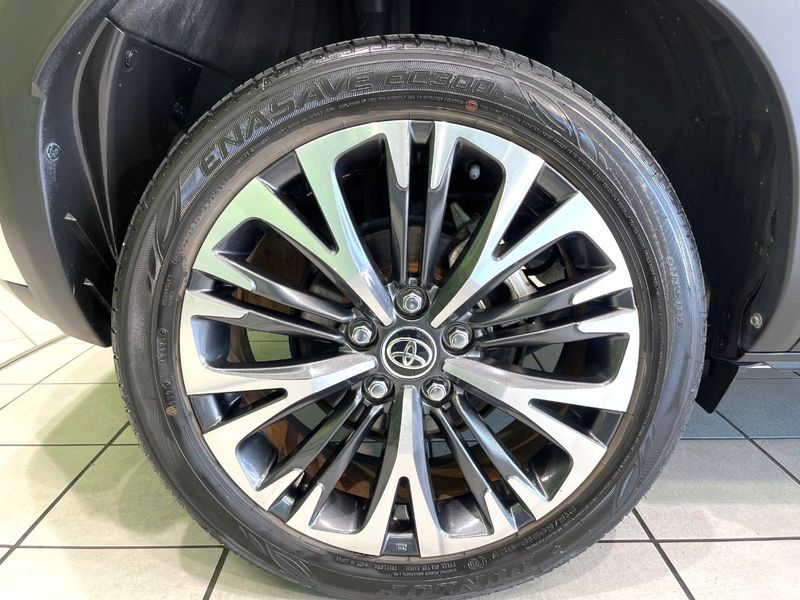 2021 Toyota Yaris Cross 6AA-MXPJ10 (UW-6a6035c0d67b9)[16]