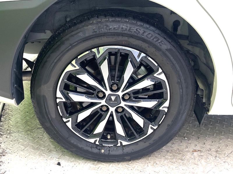 2023 Toyota Sienta 6AA-MXPL10G (UW-6a6035d4981bb)[28]