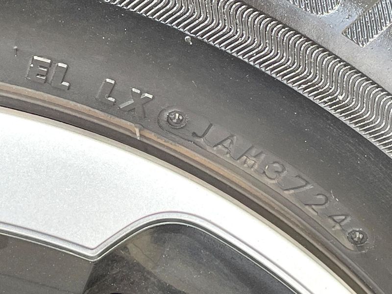 2024 Toyota Sienta 6AA-MXPL10G (UW-6a6035d6a9845)[7]