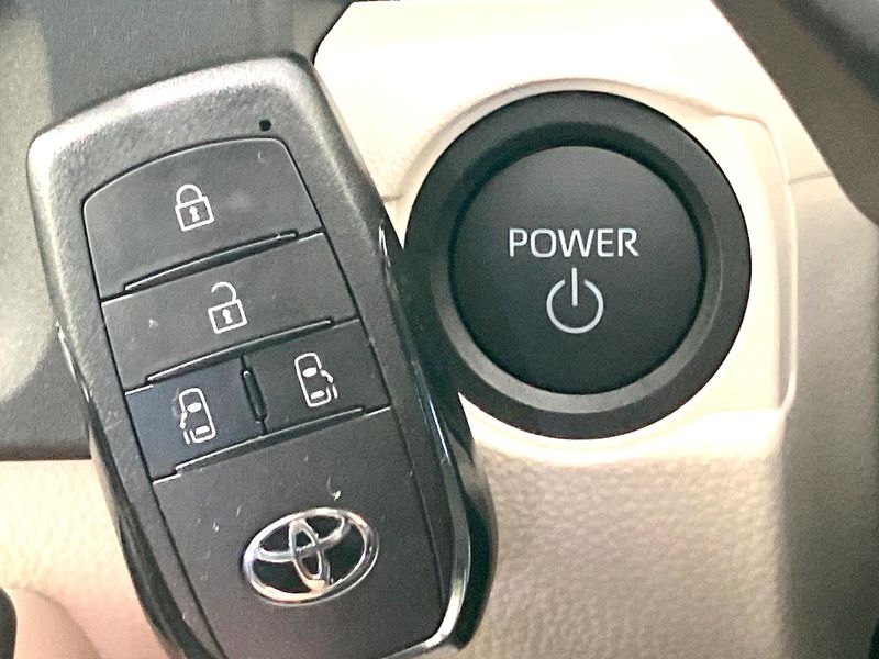 2026 Toyota Sienta 6AA-MXPL10G (UW-6a6035d9083e5)[20]