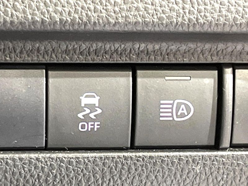 2020 Toyota Harrier 6BA-MXUA80 (UW-6a6035dc9a74a)[13]