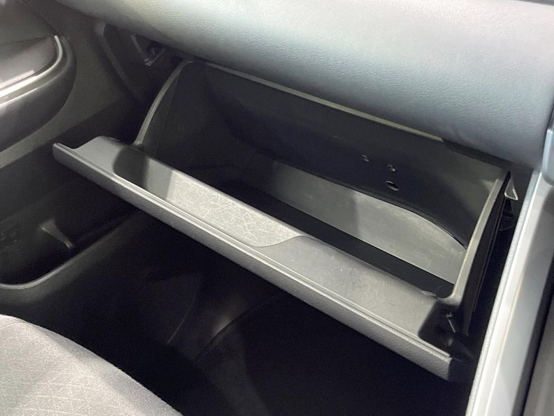 2023 Toyota Voxy 6BA-MZRA90W (UW-6a6035f46c9fc)[20]