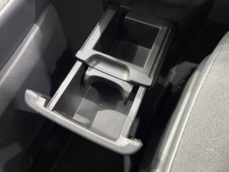 2023 Toyota Voxy 6BA-MZRA90W (UW-6a6035f46c9fc)[24]