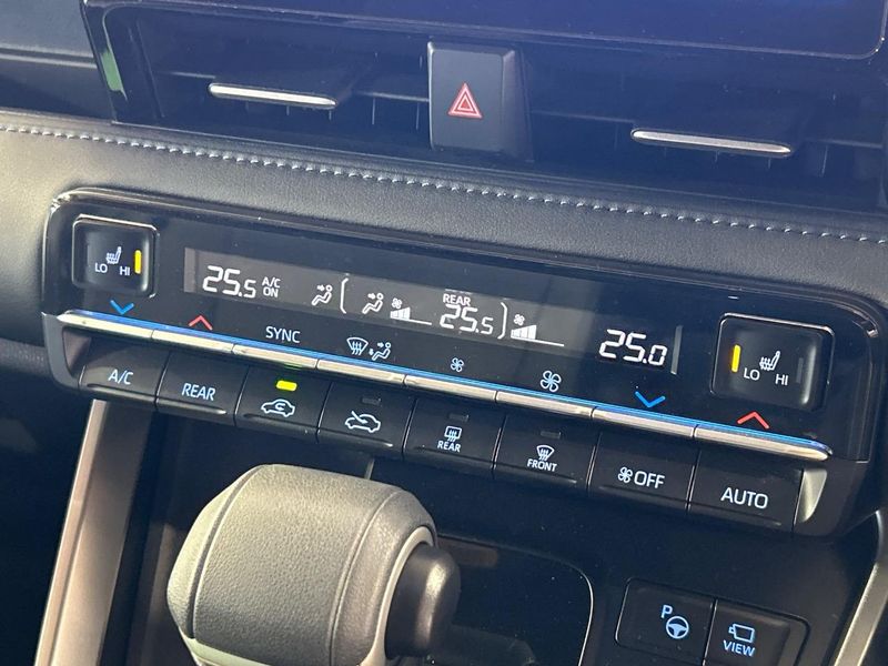 2024 Toyota Voxy 6BA-MZRA90W (UW-6a6035f803621)[19]