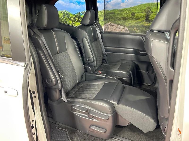 2025 Toyota Noah 6BA-MZRA90W (UW-6a6035f8df313)[19]