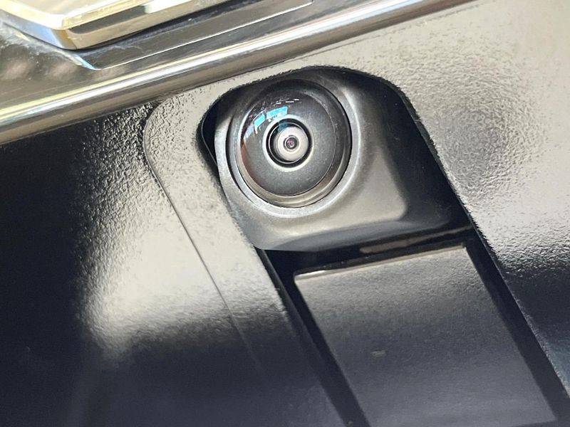 2022 Toyota Voxy 6BA-MZRA95W (UW-6a6035f9a142b)[24]