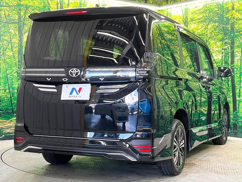 2022 Toyota Voxy 6BA-MZRA95W (UW-6a6035f9a142b)[9]