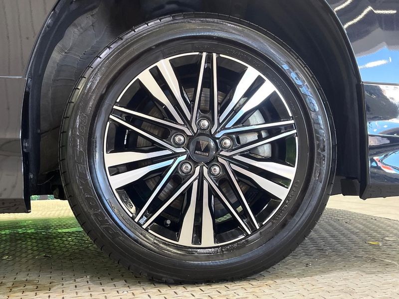 2022 Toyota Voxy 6BA-MZRA95W (UW-6a6035f9a142b)[27]