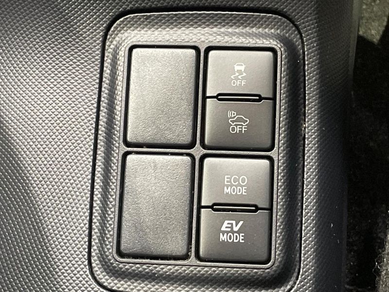 2018 Toyota Aqua DAA-NHP10H (UW-6a603609144be)[21]