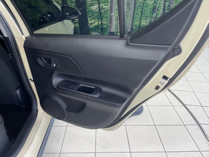 2018 Toyota Aqua DAA-NHP10H (UW-6a603609144be)[28]