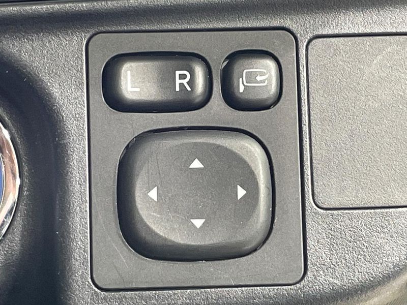 2018 Toyota Aqua DAA-NHP10H (UW-6a603609144be)[6]