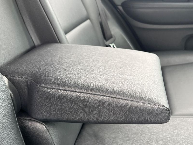 2016 Honda Vezel DAA-RU3 (UW-6a603631d20cd)[22]
