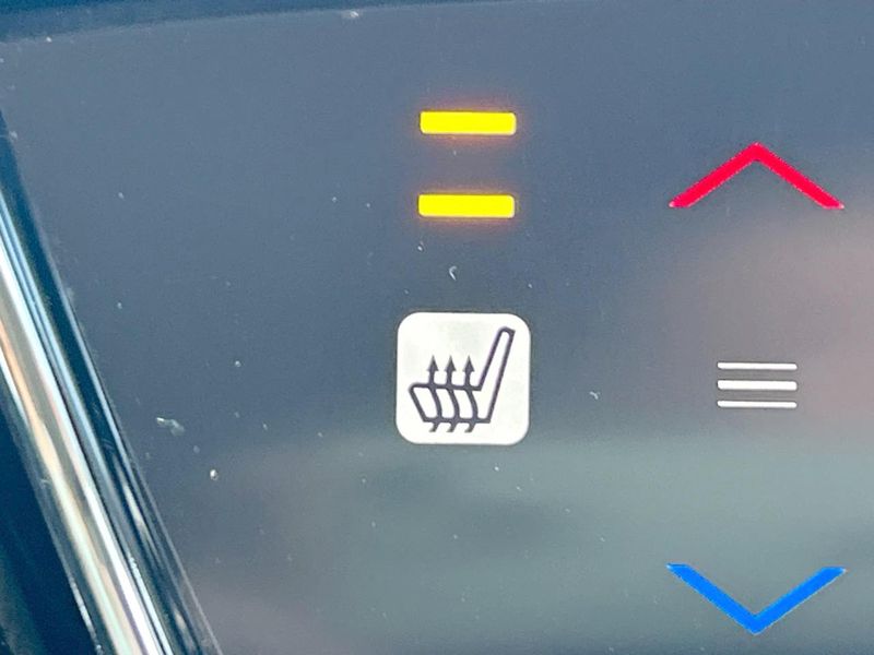 2017 Honda Vezel DAA-RU4 (UW-6a60363785d9b)[18]