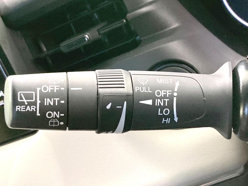 2021 Honda Vezel 6AA-RV5 (UW-6a60363a31bee)[23]