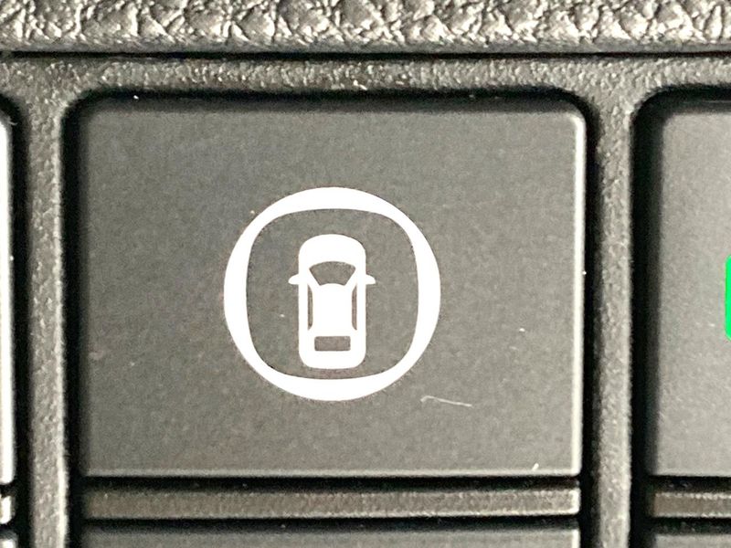 2021 Honda Vezel 6AA-RV5 (UW-6a60363a31bee)[19]
