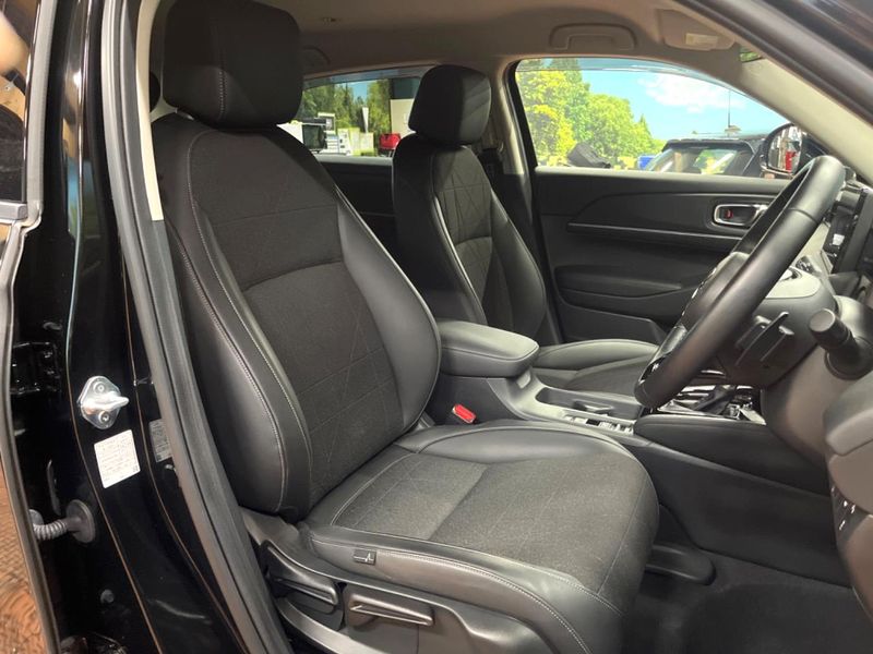 2024 Honda Vezel 6AA-RV5 (UW-6a603642a0fe4)[17]